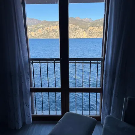 Amazing View With Private Parking Апартаменты